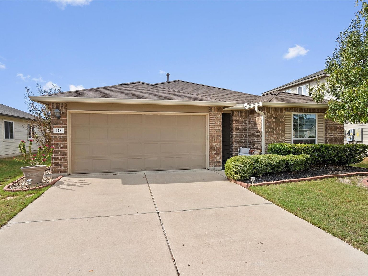 128 Moulins Ln Georgetown, TX 78626 - Thumbnail 2