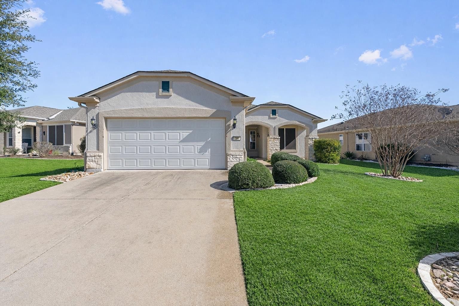 300 Cooper Lake Dr Georgetown, TX 78633 - Thumbnail 2