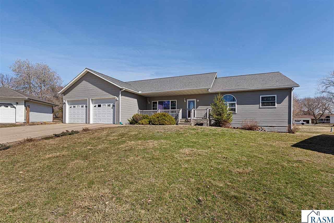 1010 5th St N Saint James, MN 56081  | Single Family