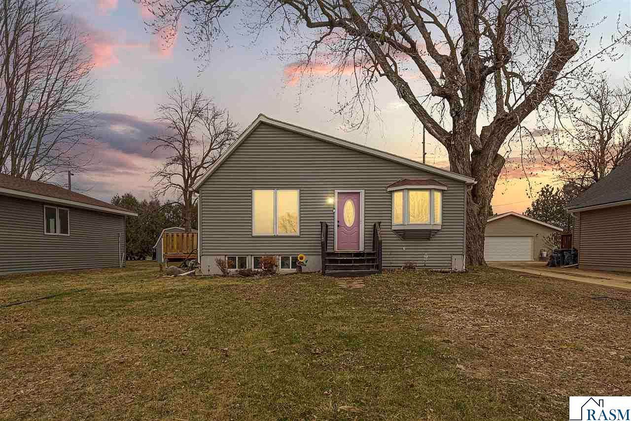 203 1st St E Vernon Center, MN 56090  | Single Family