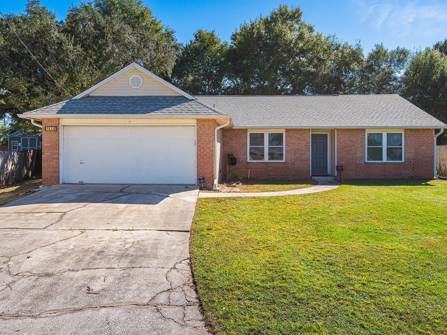 7933 Skyview Blvd Navarre, FL 32566 - Thumbnail 2