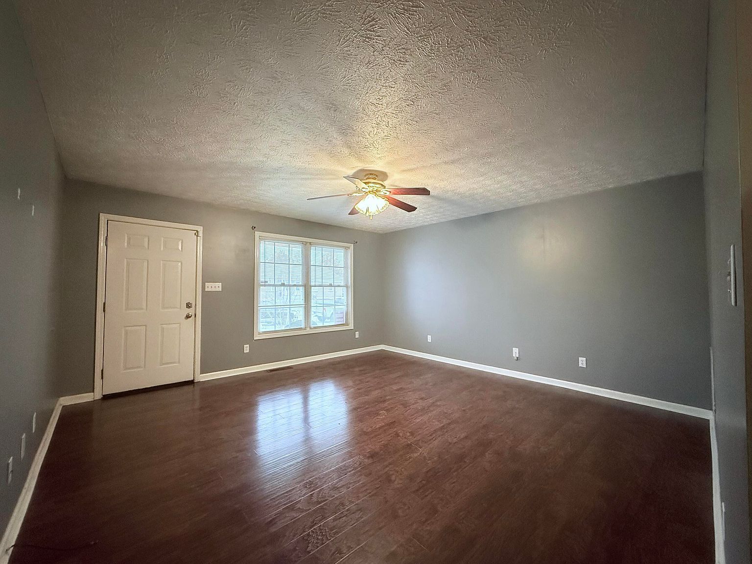 221 Woodview Dr Nicholasville, KY 40356 - Thumbnail 2