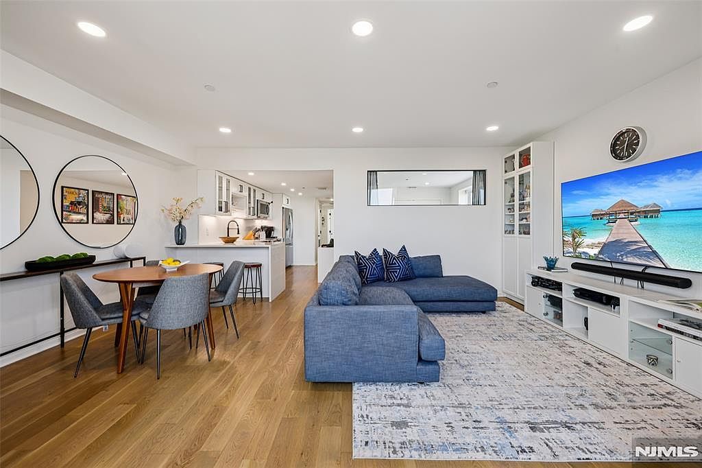 689 Luis Munoz Marin Blvd APT 703 Jersey City, NJ 07310 - Thumbnail 2