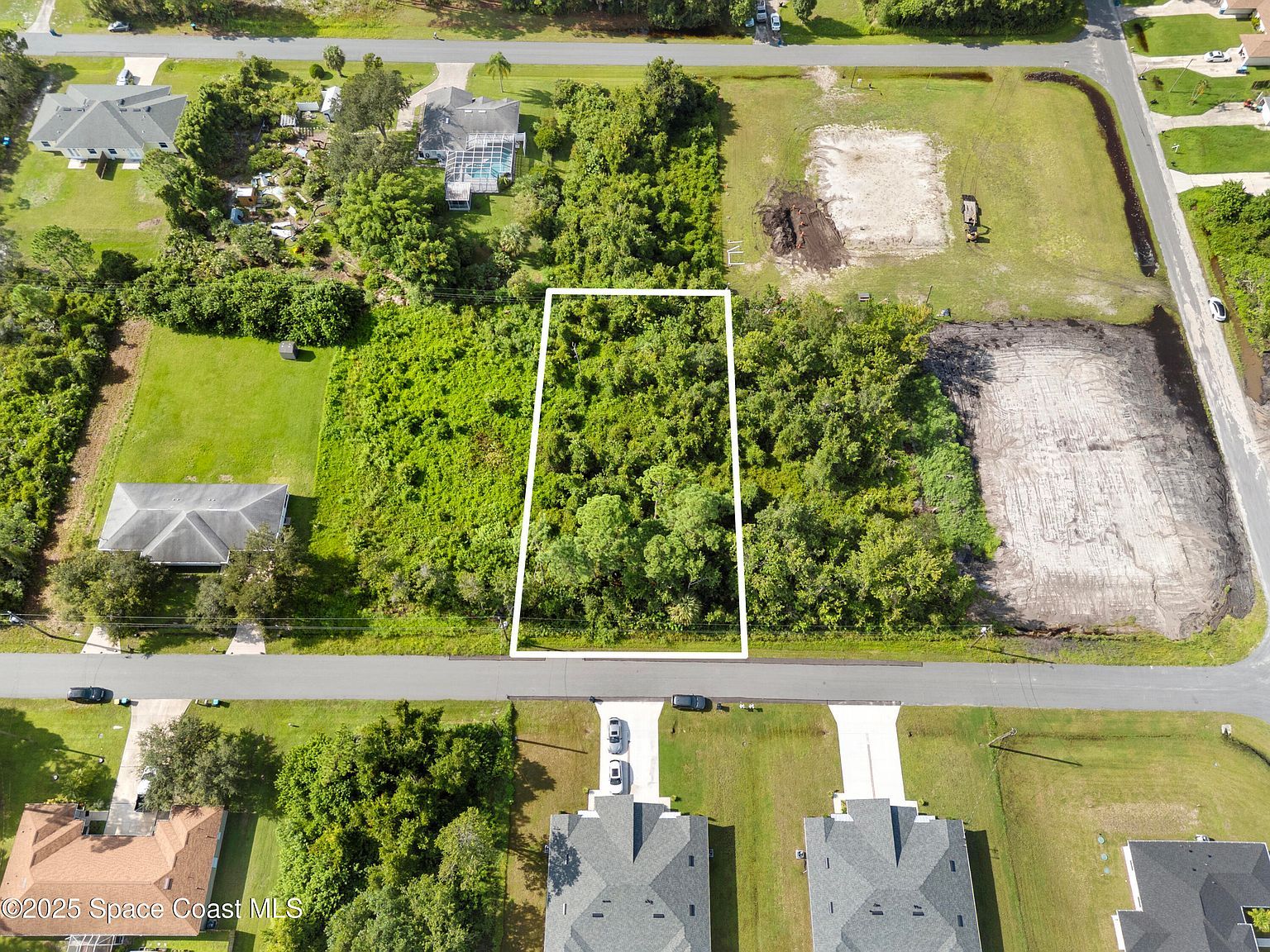 1626 Chamorro St SE Palm Bay, FL 32909 - Thumbnail 2