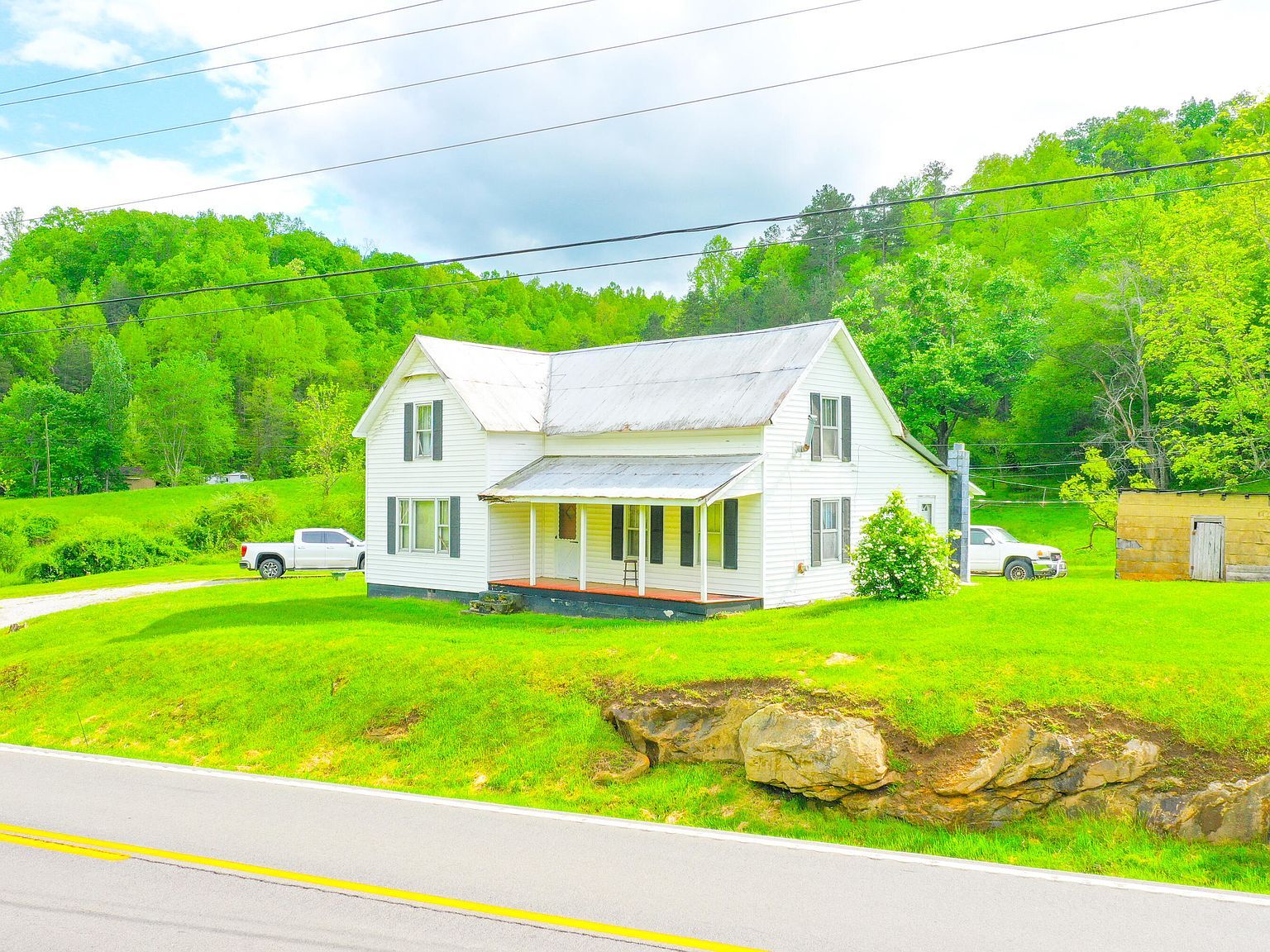 12818 N Highway 421 Manchester, KY 40962 - Thumbnail 2