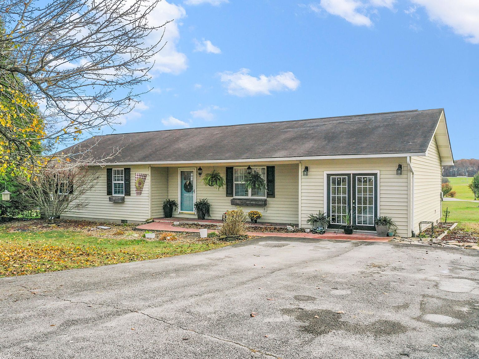 270 Peters Rd McKee, KY 40447 - Thumbnail 2