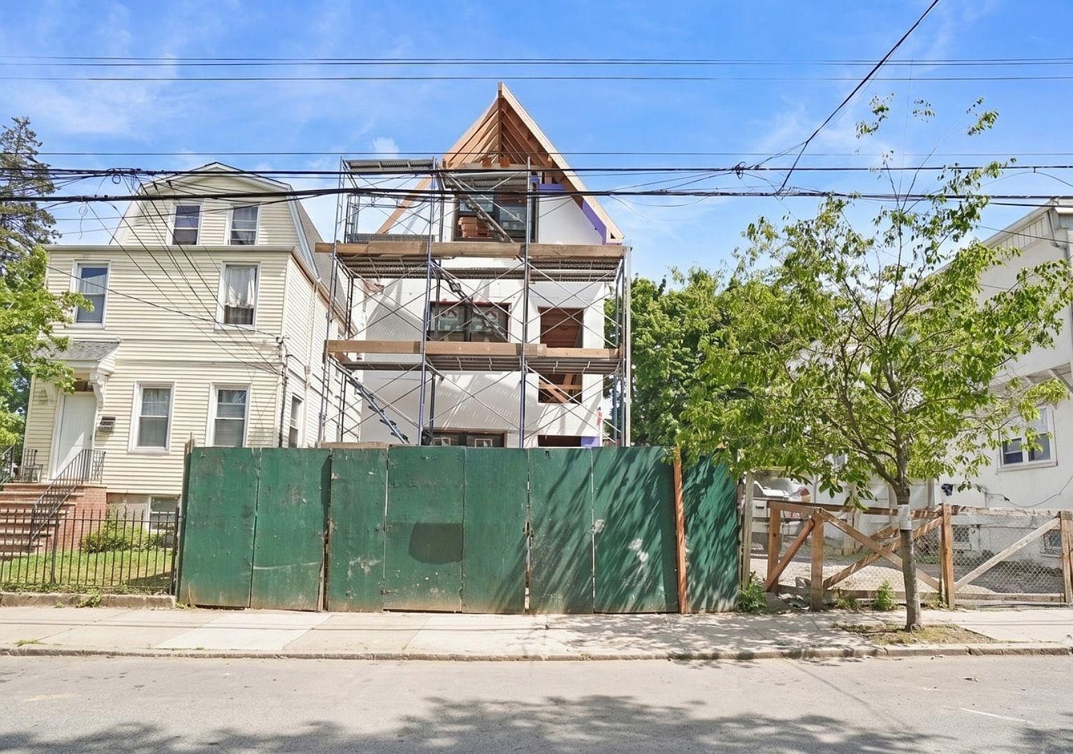 4564 Matilda Ave Bronx, NY 10470, 10470