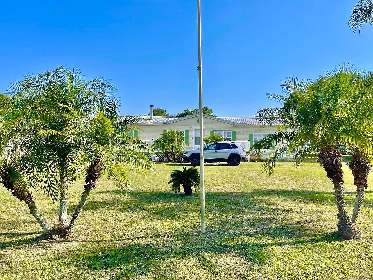 5754 NE 4th Ln Okeechobee, FL 34974 - Thumbnail 2