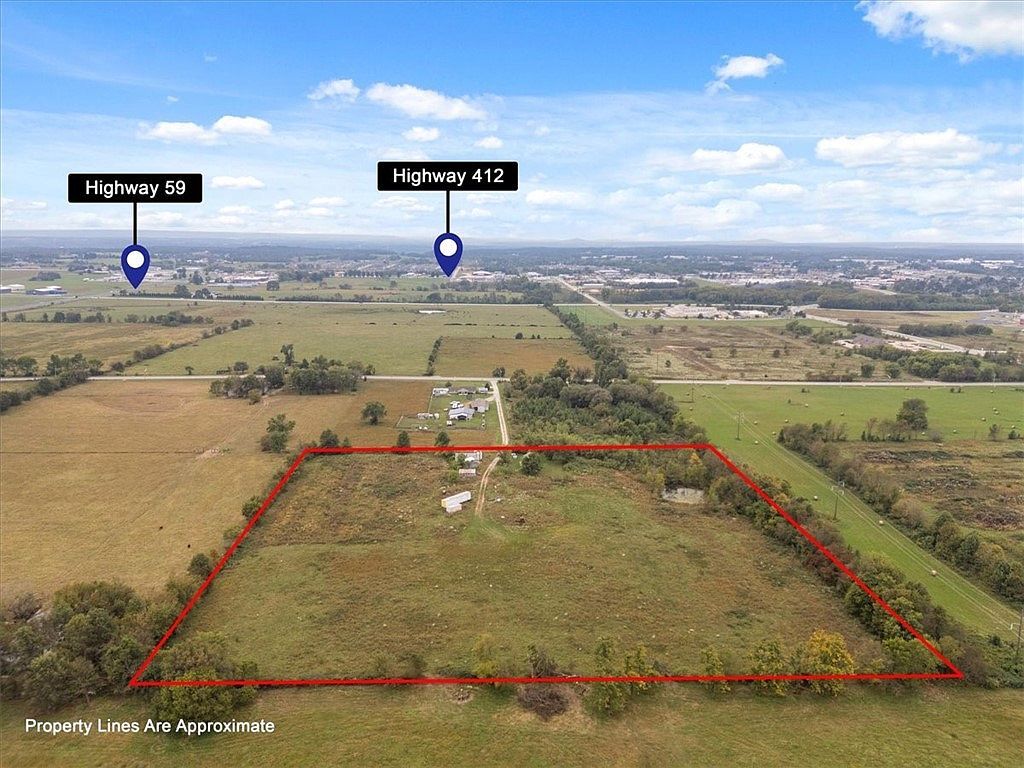 Cheri Whitlock Dr Siloam Springs, AR 72761 - Thumbnail 2