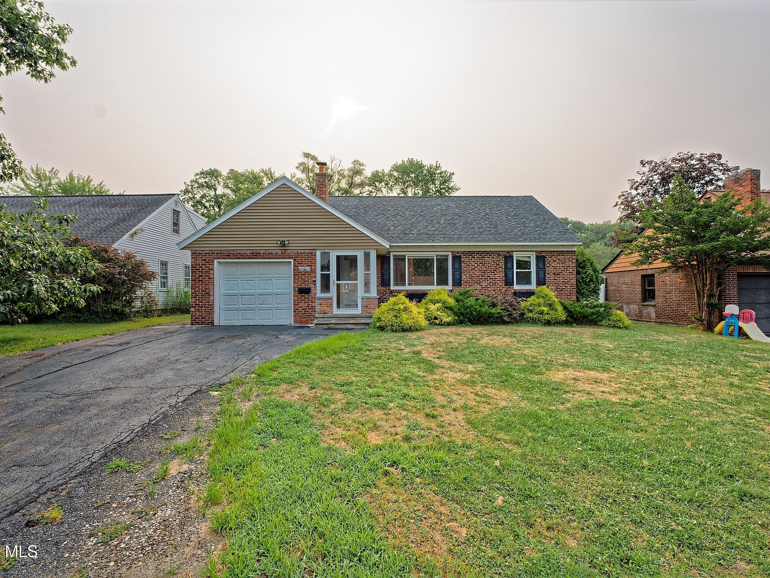 1250 Sumner Ave Schenectady, NY 12309 - Thumbnail 2