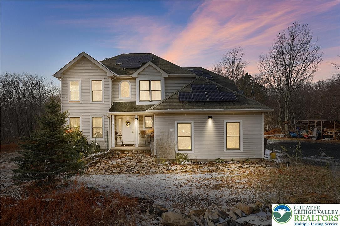 1392 Whispering Hills Ct Effort, PA 18330 - Thumbnail 2