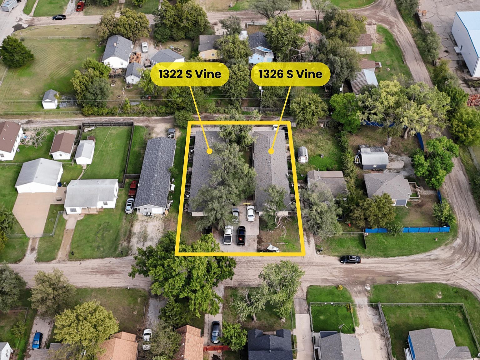 1322 S Vine St Wichita, KS 67213 - Thumbnail 2