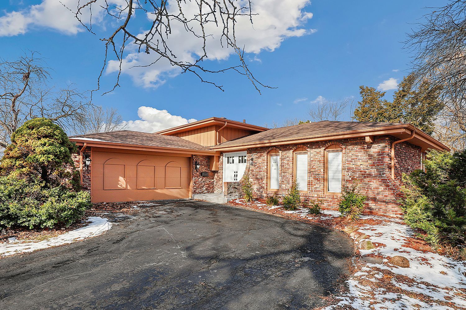 3518 S Manor Dr Lansing, IL 60438 - Thumbnail 2