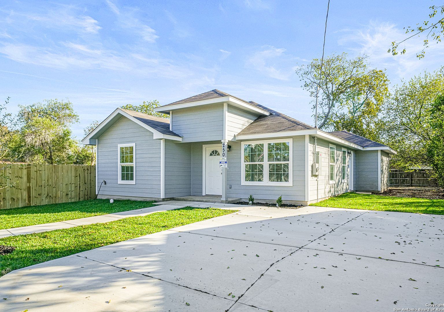 250 Bundy St San Antonio, TX 78220 - Thumbnail 2