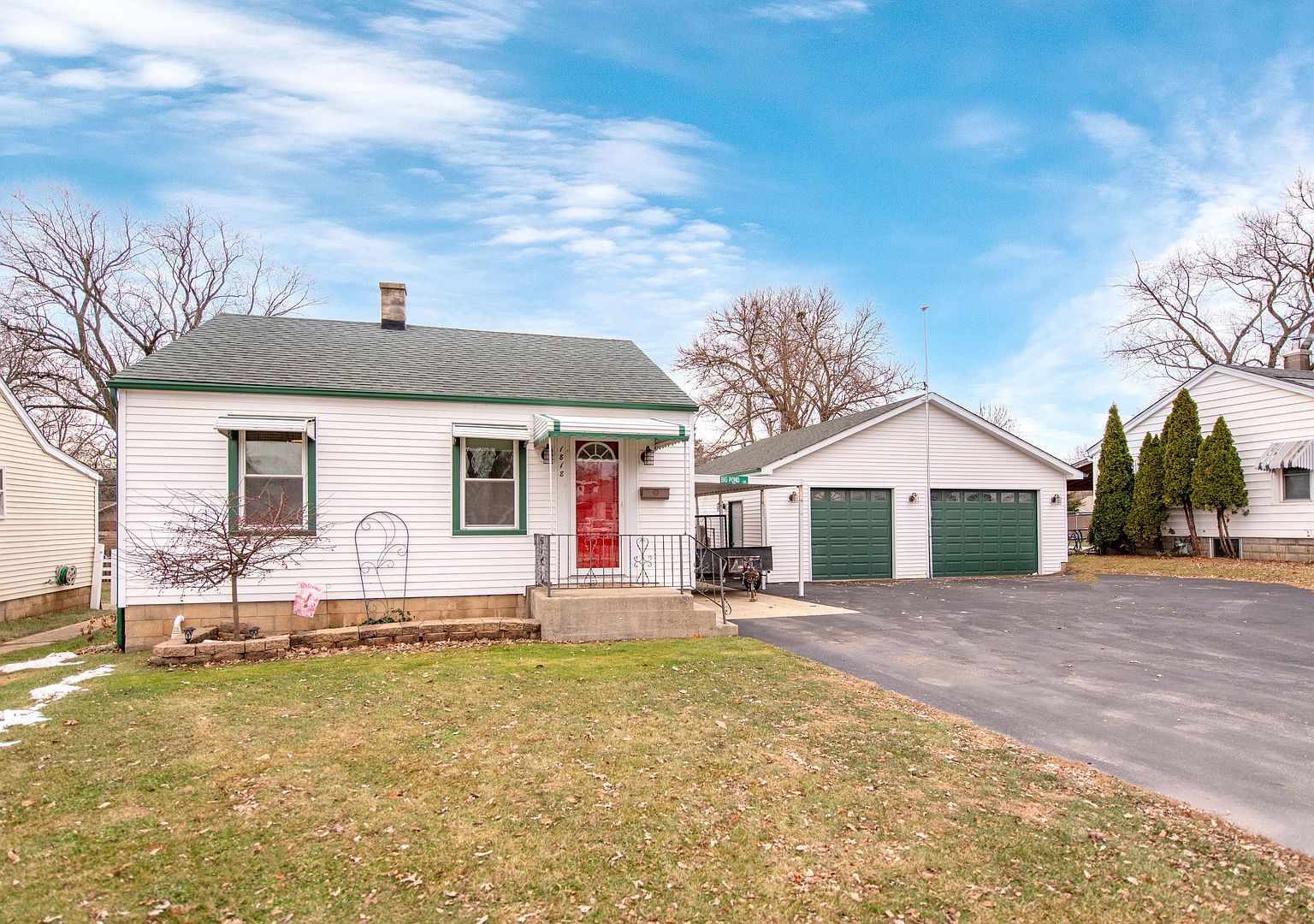 1818 E Washington St Joliet, IL 60433 - Thumbnail 2