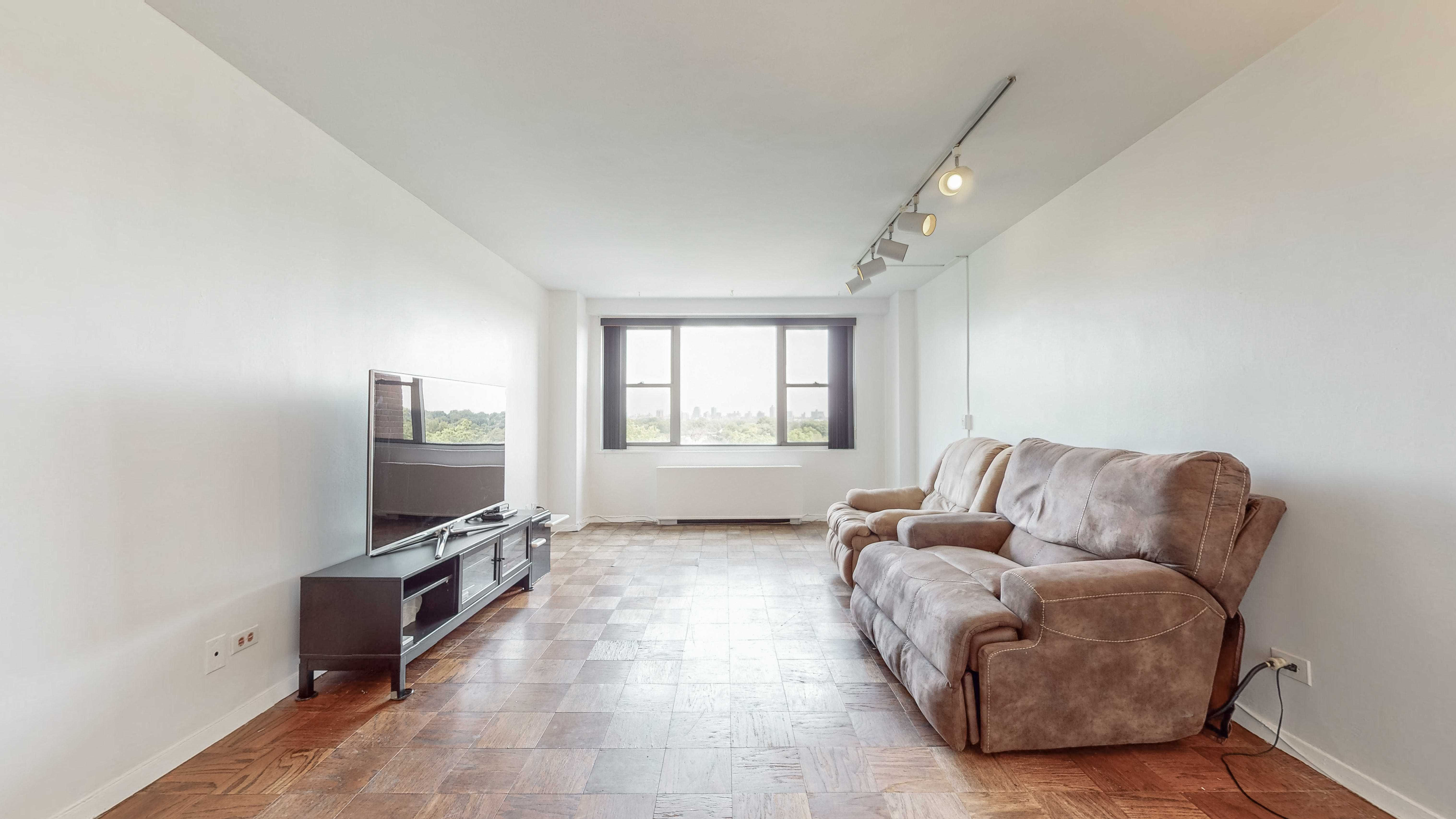 6120 Grand Central Parkway, Forest Hills, NY, USA, 11375  | Condominium