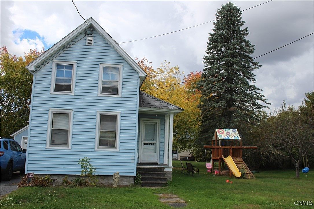 148 Duffy St Watertown, NY 13601 - Thumbnail 2