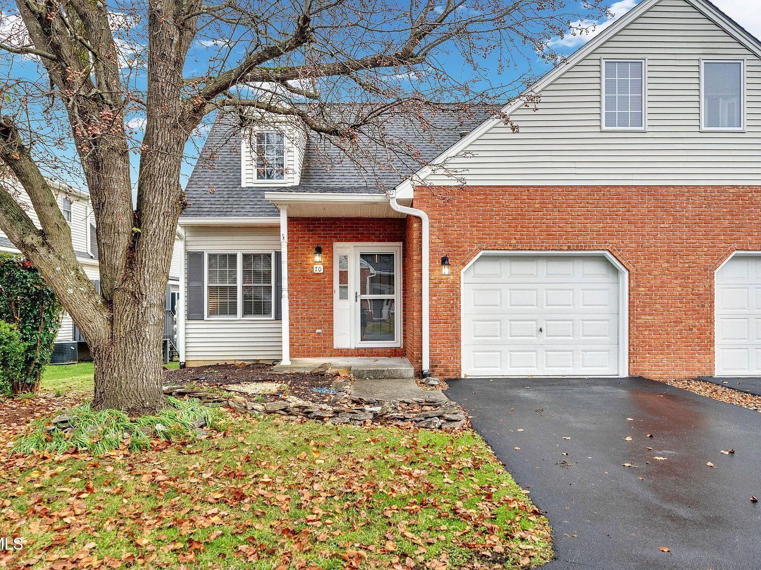 1725 W Lakeview Dr UNIT 70 Johnson City, TN 37601 - Thumbnail 2