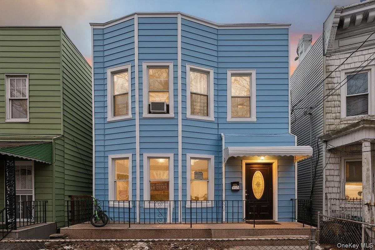 1439 Zerega Ave Bronx, NY 10462 - Thumbnail 2