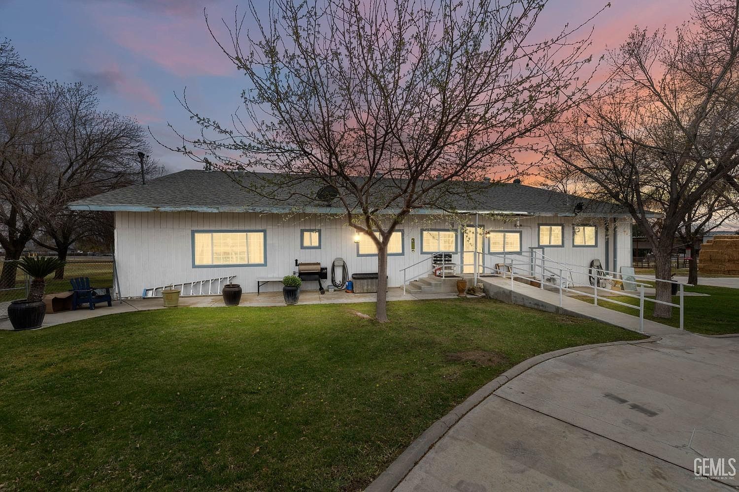 28106 Highway 119 Taft, CA 93268 - Thumbnail 2