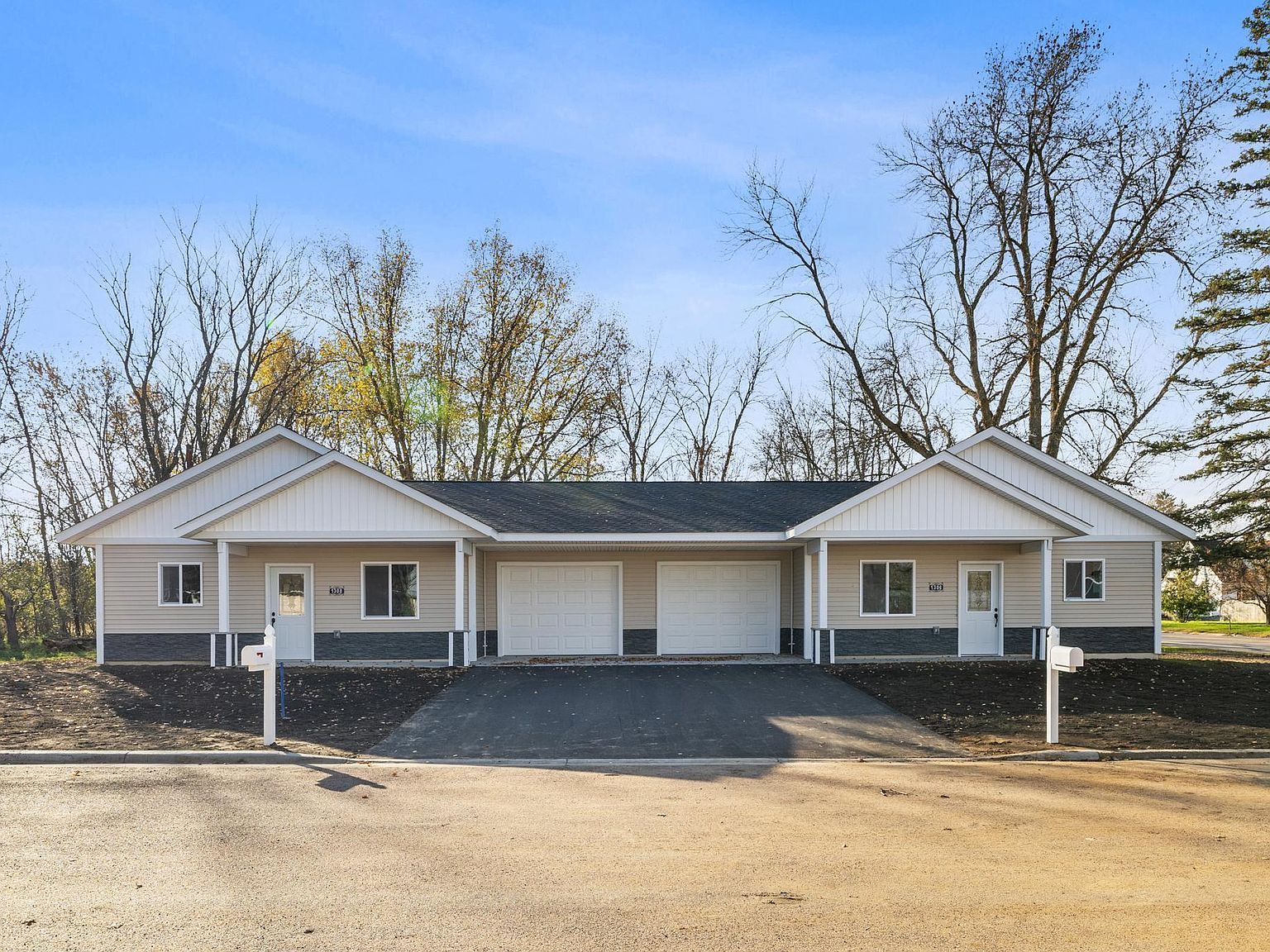 1308 Chicago Ave Brainerd, MN 56401 - Thumbnail 2