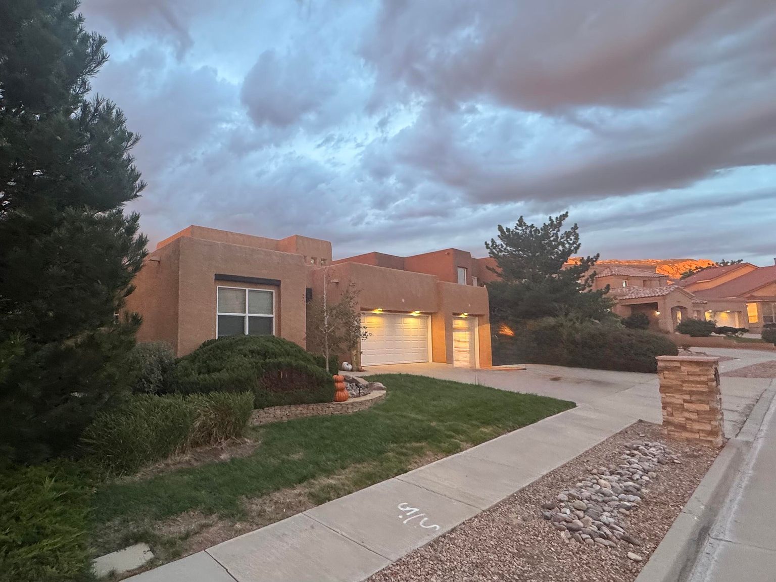 9101 Santa Lucia Ave NE Albuquerque, NM 87122 - Thumbnail 2