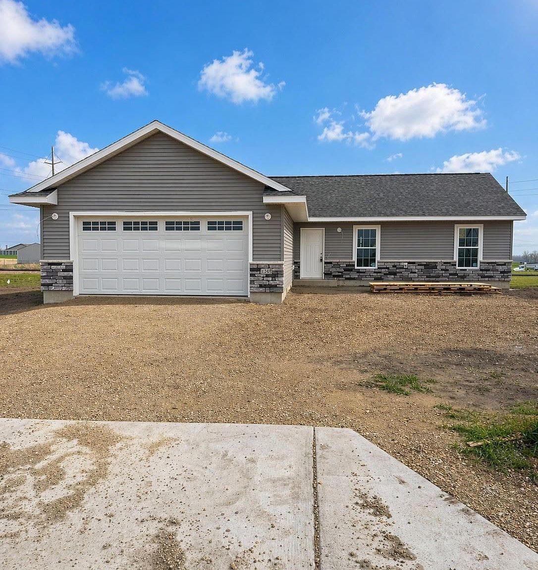 1348 4th St NW Byron, MN 55920, 55920