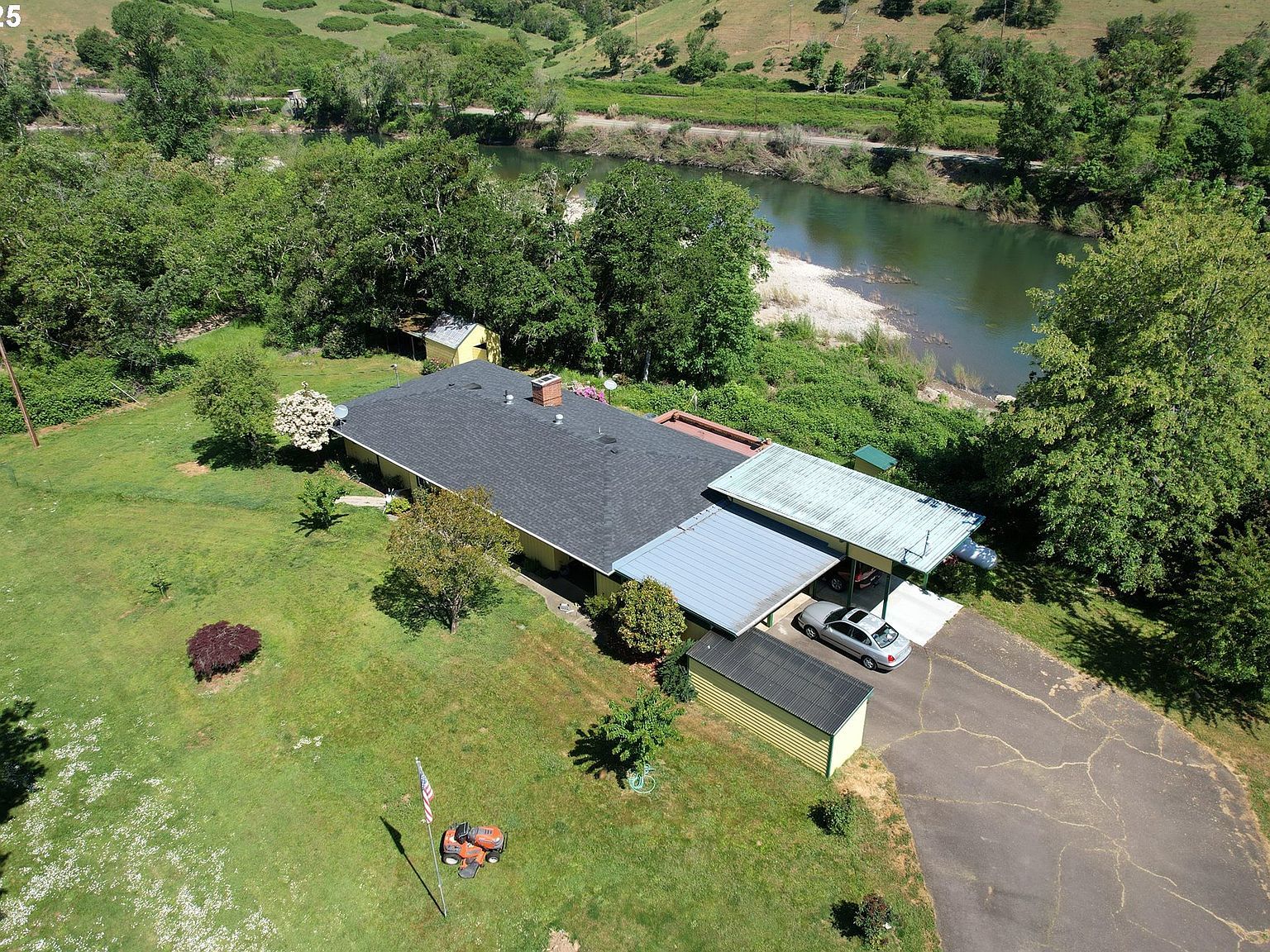 180 Ruckles Dr Myrtle Creek, OR 97457 - Thumbnail 2