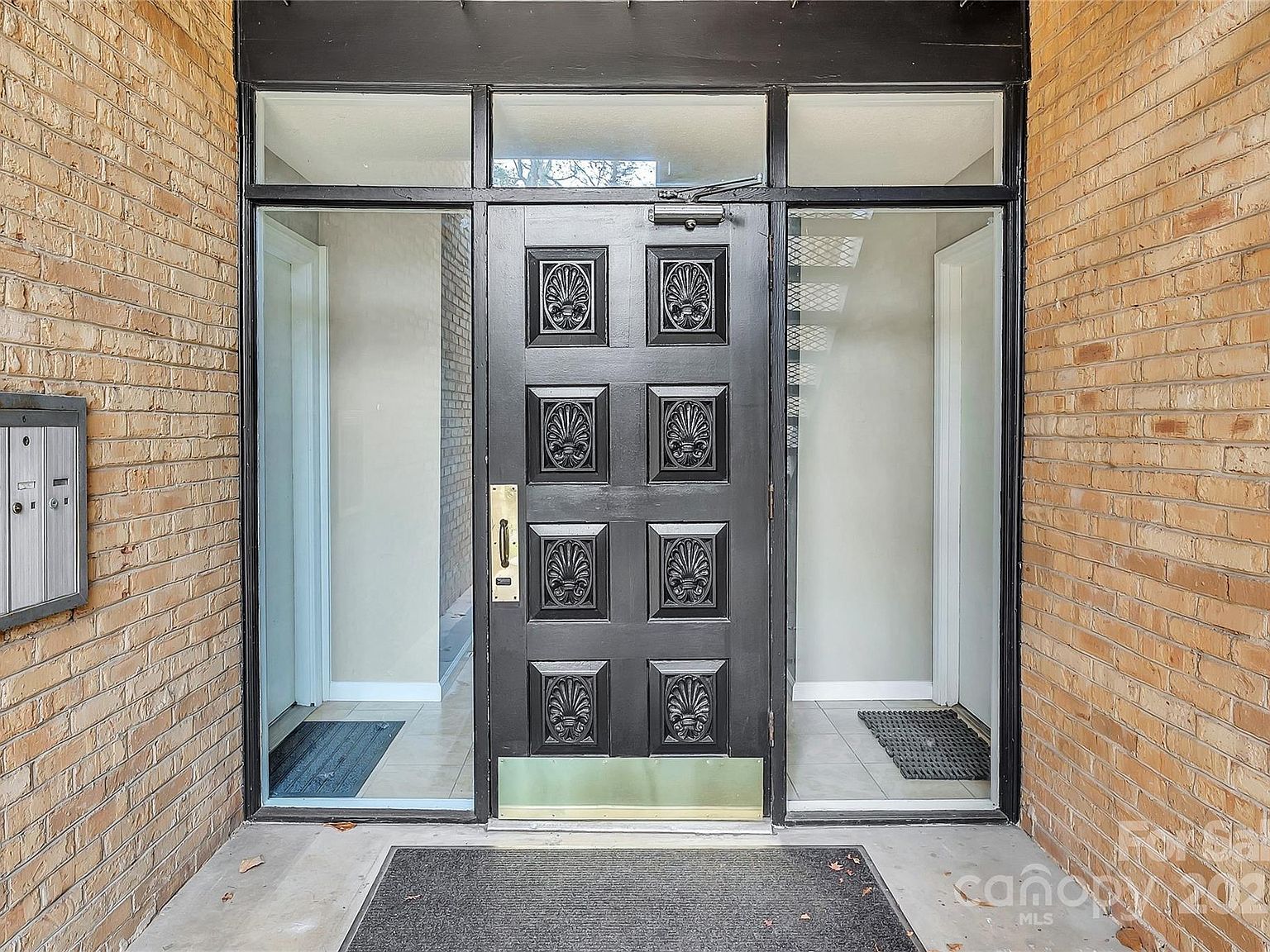 4754 Hedgemore Dr Charlotte, NC 28209 - Thumbnail 2