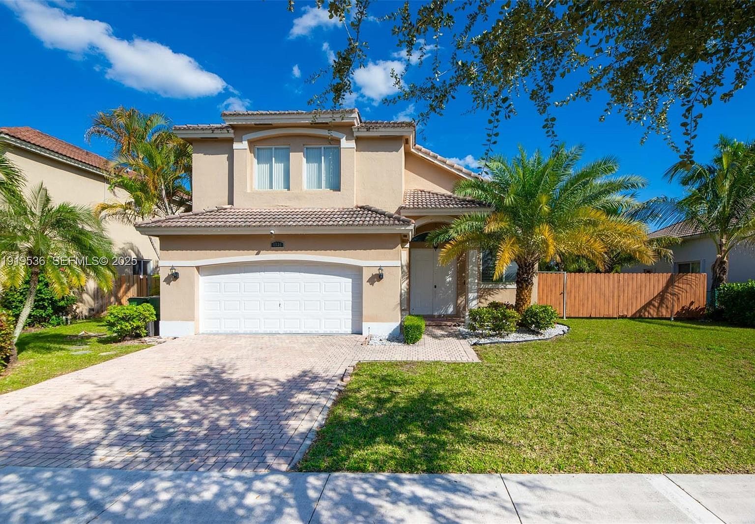 1731 SE 16th Ave Homestead, FL 33035 - Thumbnail 2