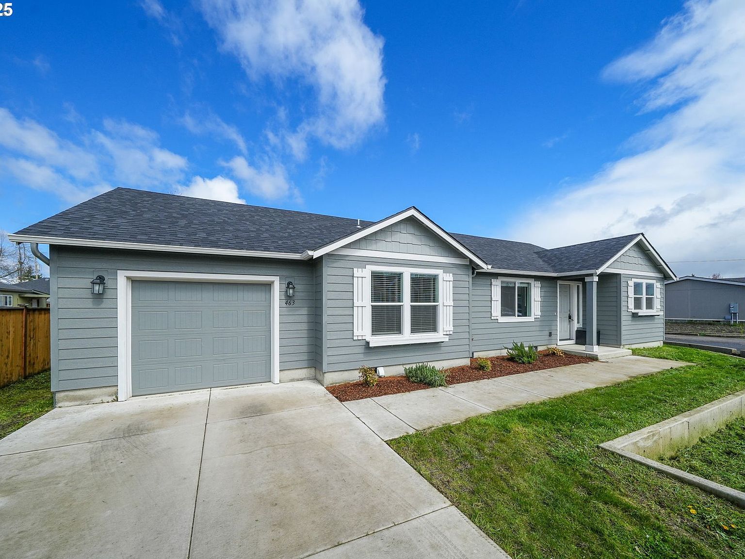 463 35th St Springfield, OR 97478 - Thumbnail 2