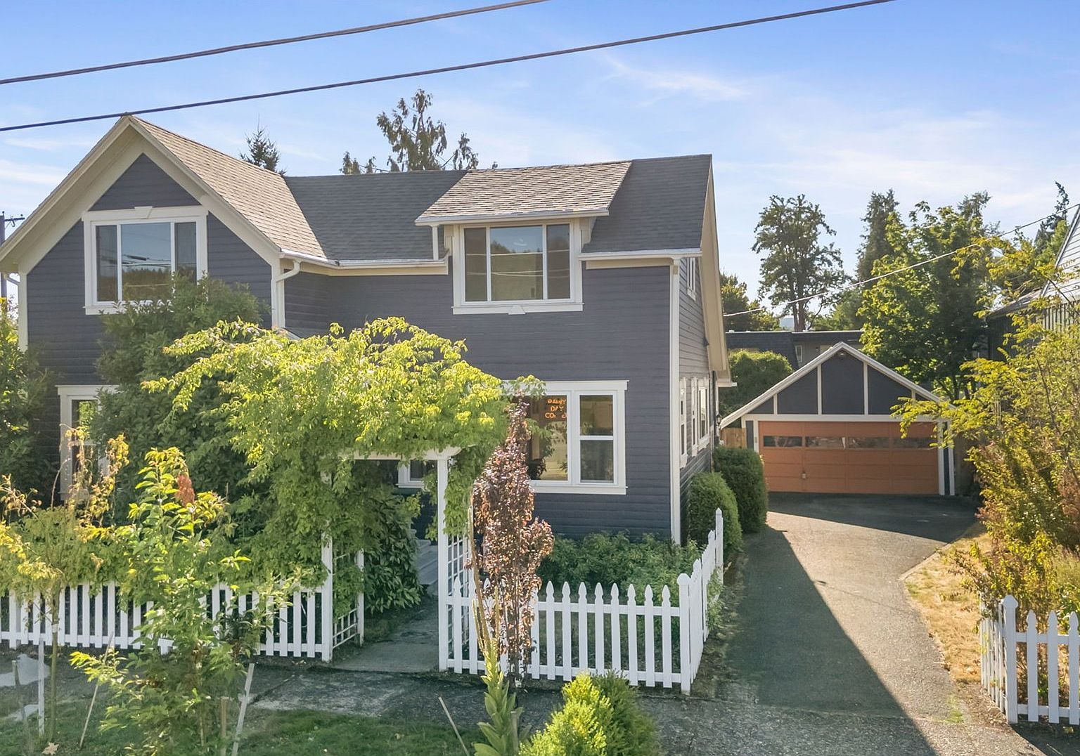 349 S 6th St Cottage Grove, OR 97424 - Thumbnail 2