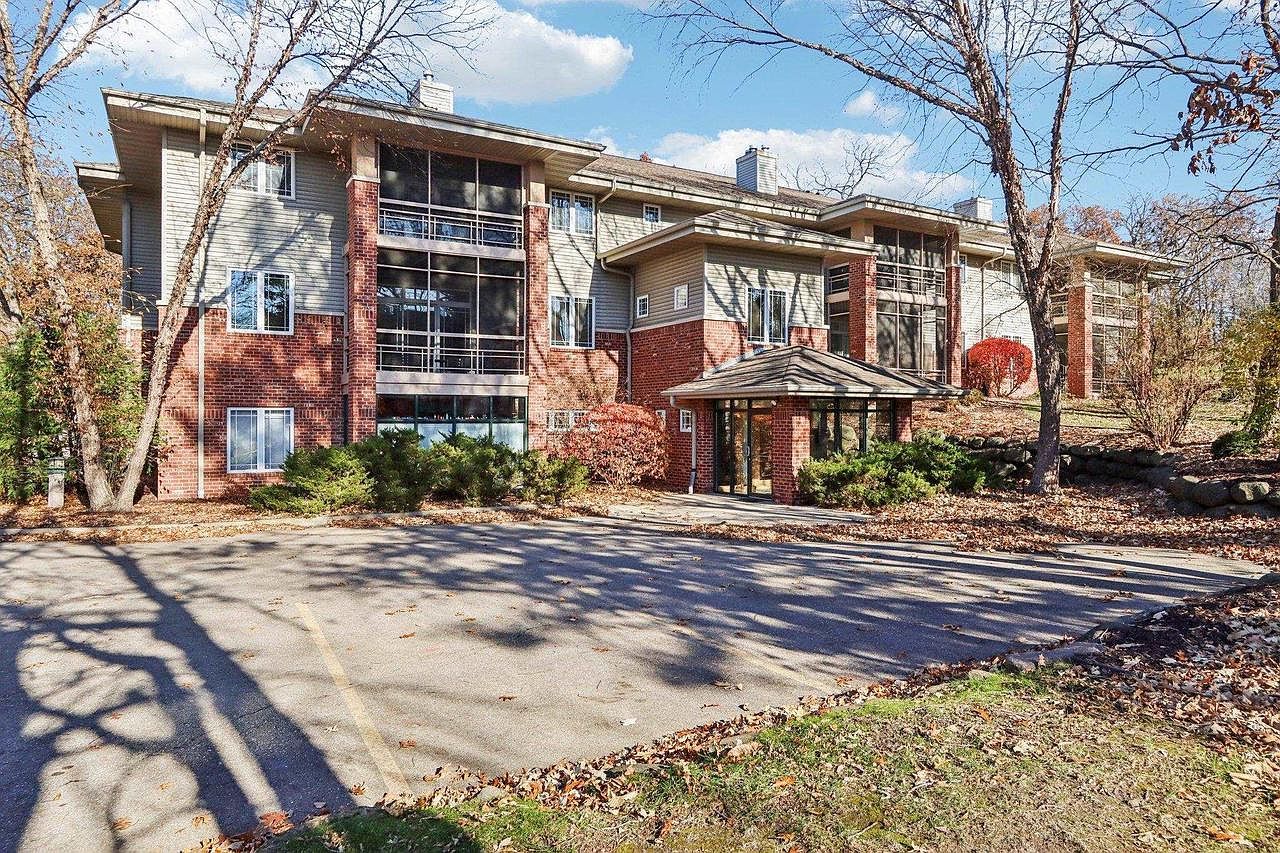 2820 Mickelson Pkwy UNIT 205 Fitchburg, WI 53711 - Thumbnail 2