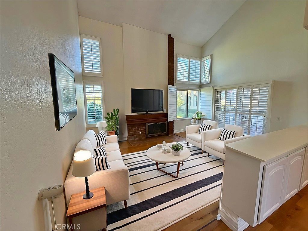 26553 Lucinda Mission Viejo, CA 92691 - Thumbnail 2