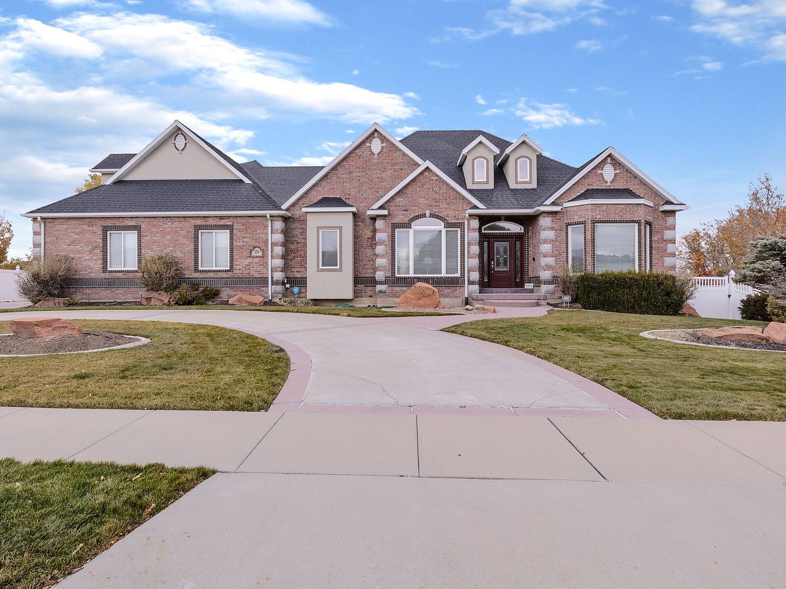 4298 W Swensen Farm Dr S Herriman, UT 84096 - Thumbnail 2