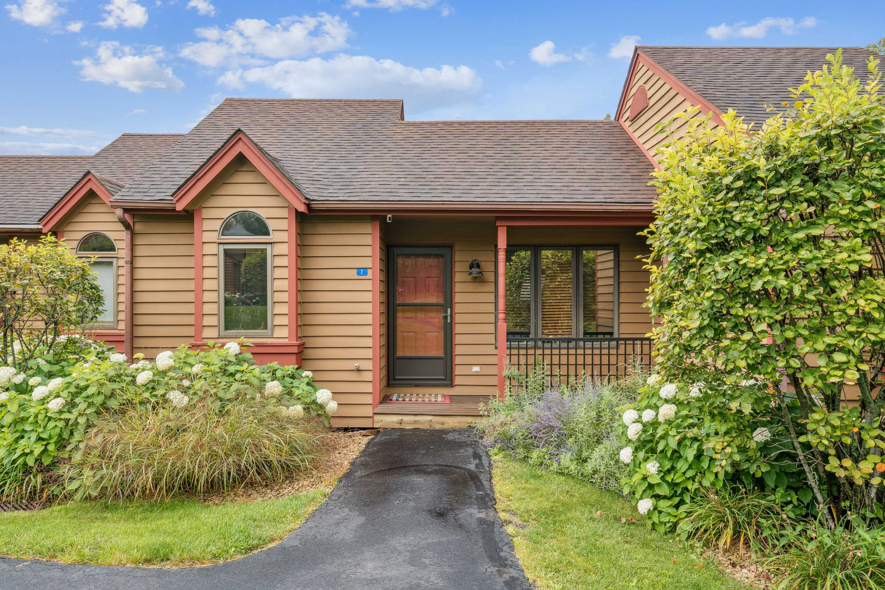 7 Oak Glen Drive, Galena, IL, USA, 61036  | Condominium