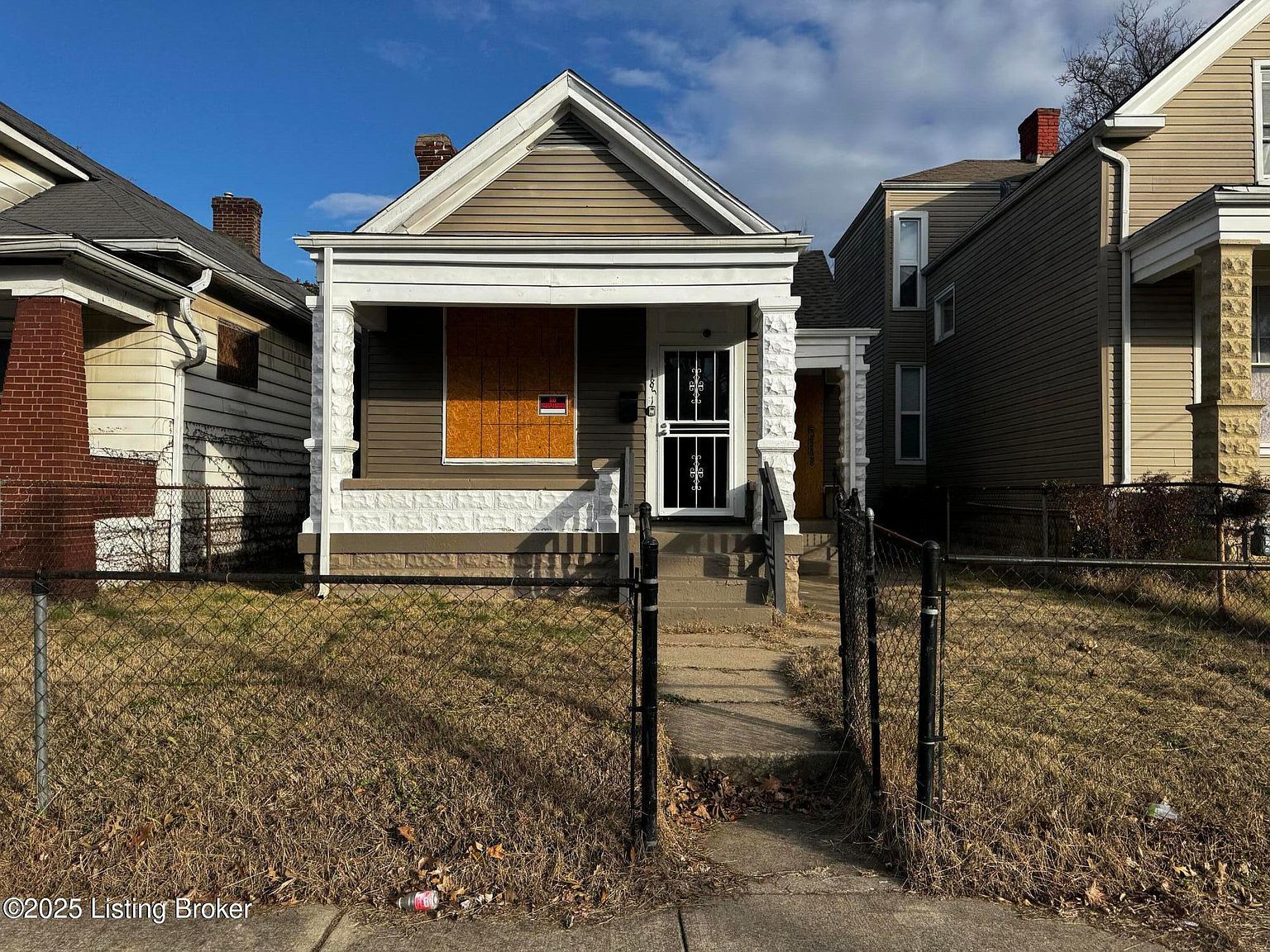 1851 Date St Louisville, KY 40210  | Single Family