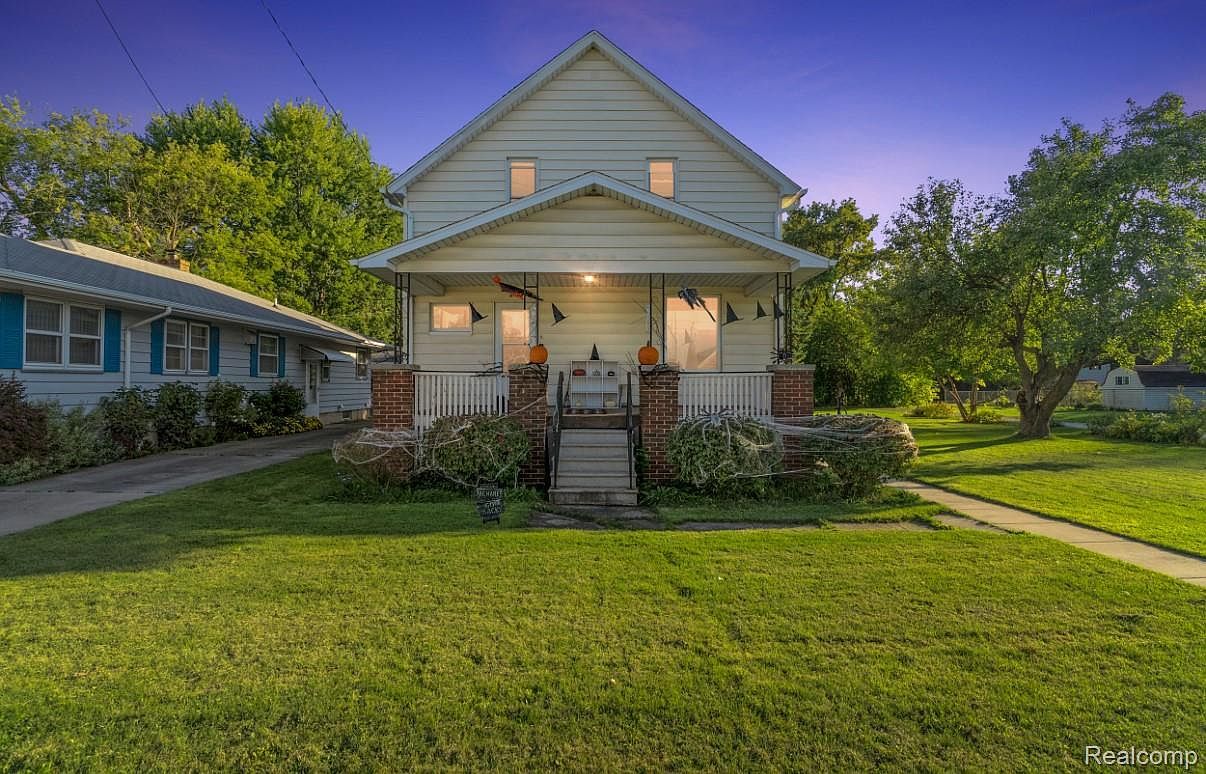 2028 Kosciuszko Ave Bay City, MI 48708 - Thumbnail 2