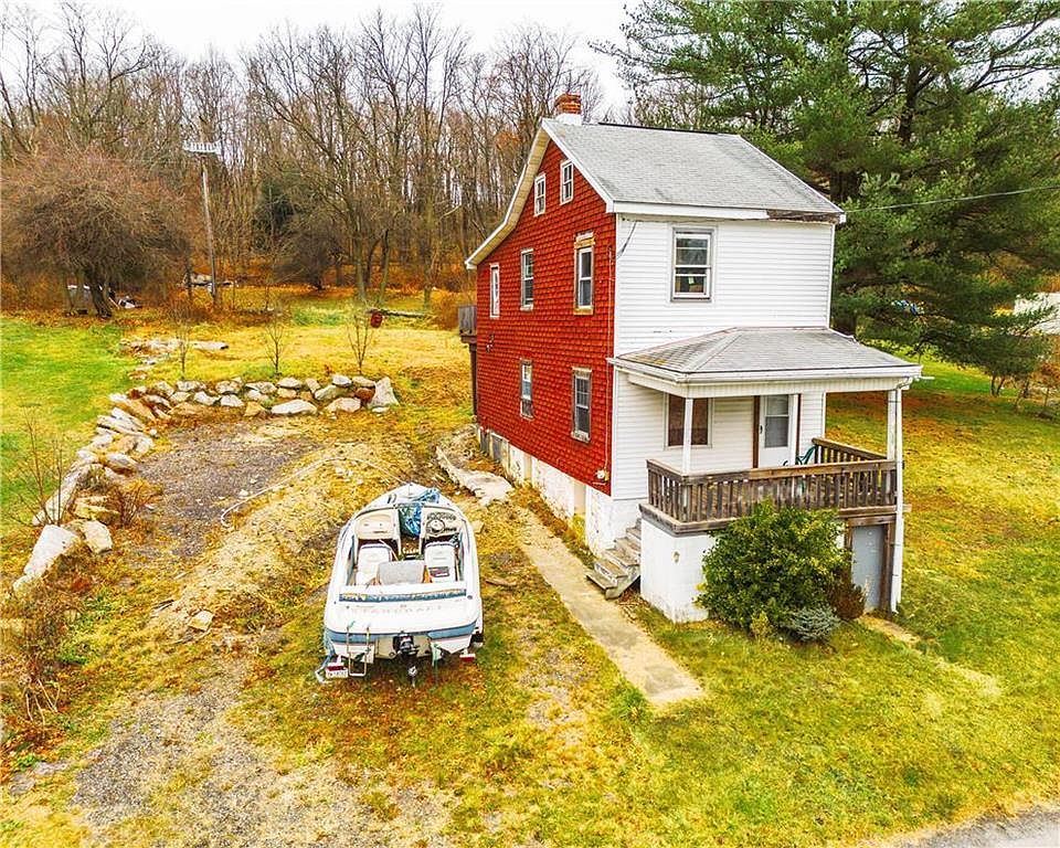 105 Roosevelt Dr Mahanoy City, PA 17948 - Thumbnail 2