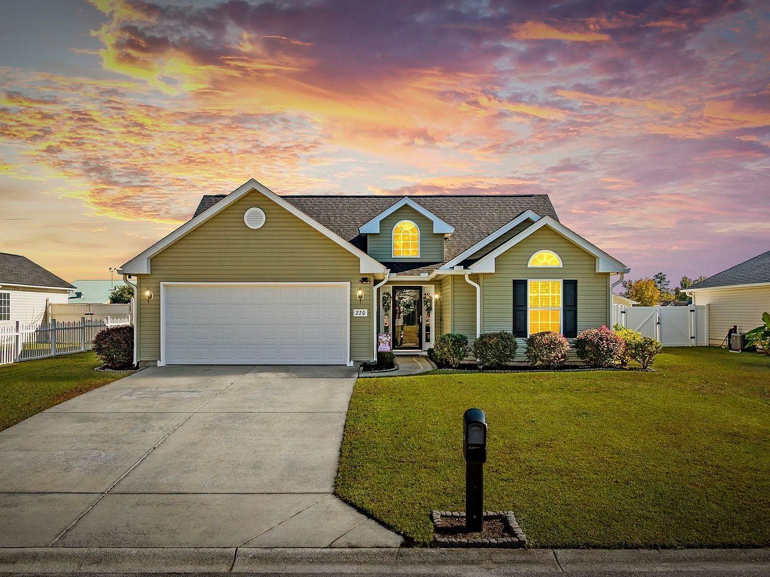 220 Hickory Springs Ct Conway, SC 29527 - Thumbnail 2