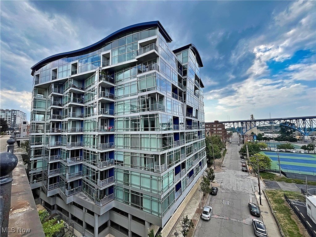 1237 Washington Ave APT 706 Cleveland, OH 44113 - Thumbnail 2