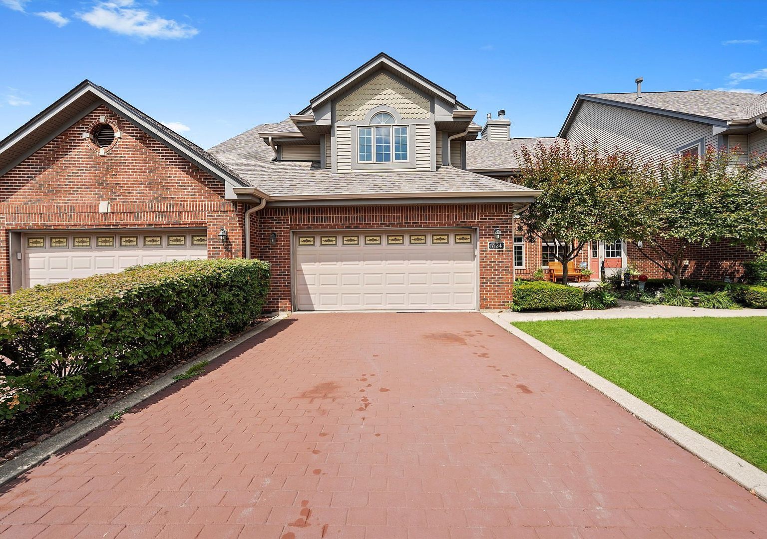 7124 168th St Tinley Park, IL 60477 - Thumbnail 2