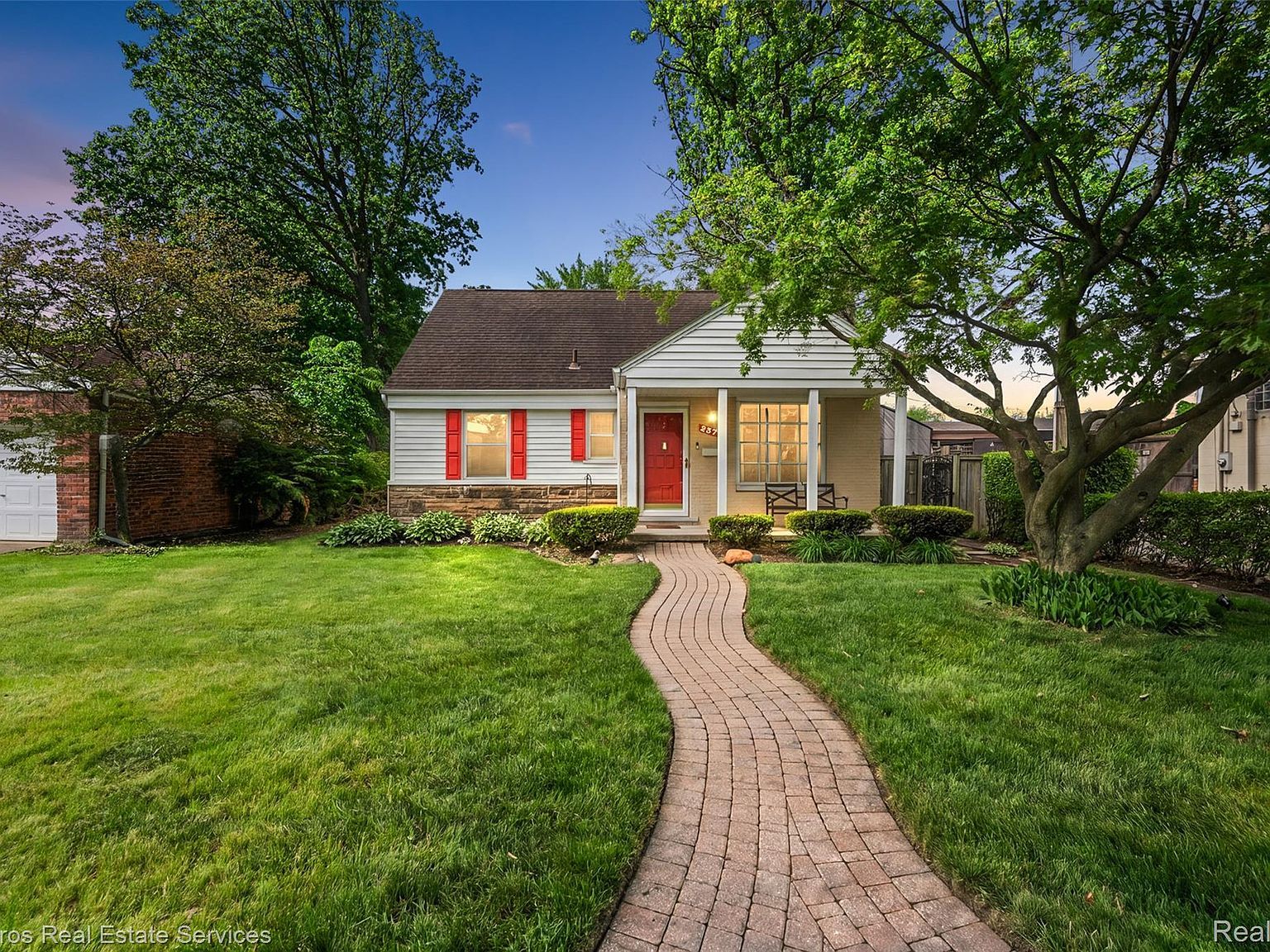 2371 Allard Ave Grosse Pointe Woods, MI 48236 | Single Family