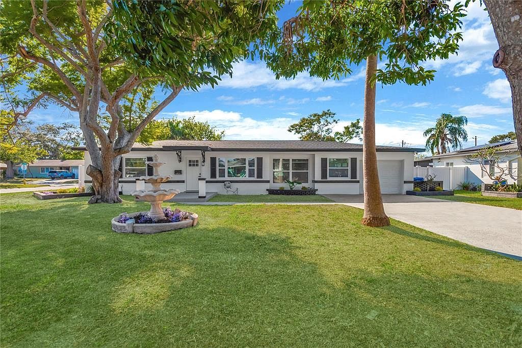 4300 28th Ave N Saint Petersburg, FL 33713 - Thumbnail 2