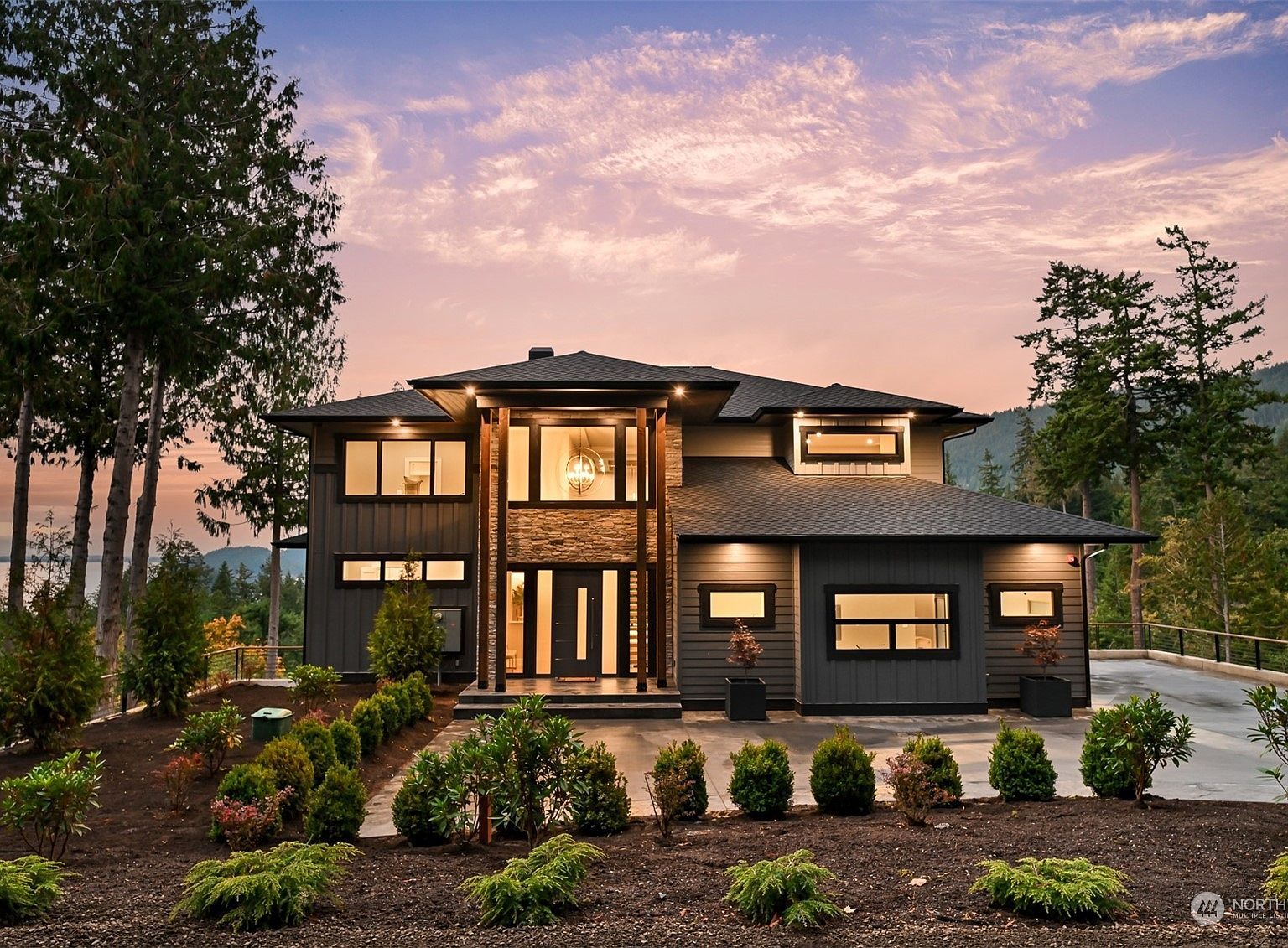 555 Whitecap Rd Bellingham, WA 98229 - Thumbnail 2