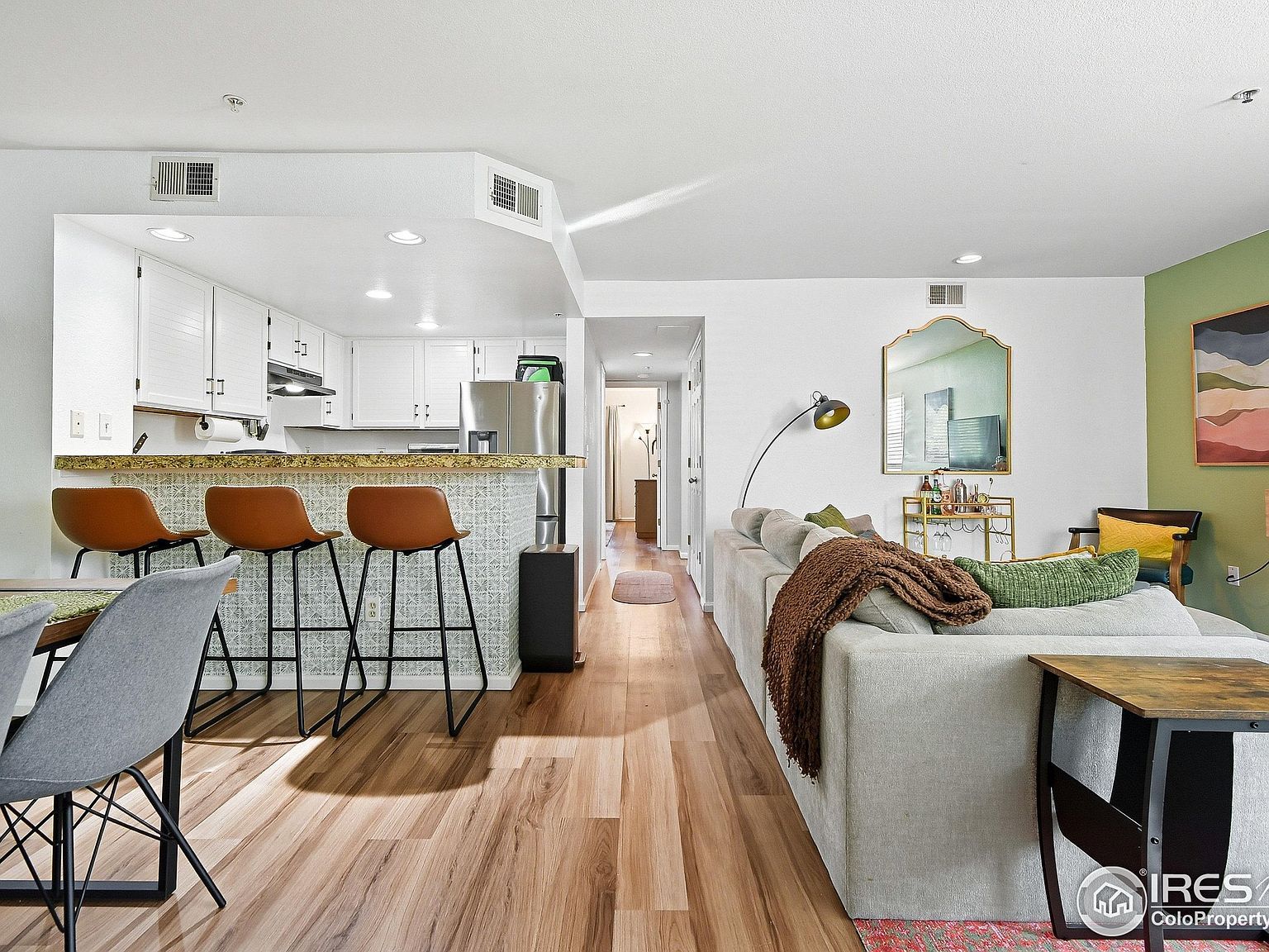 935 Broadway APT 104 Boulder, CO 80302 - Thumbnail 2