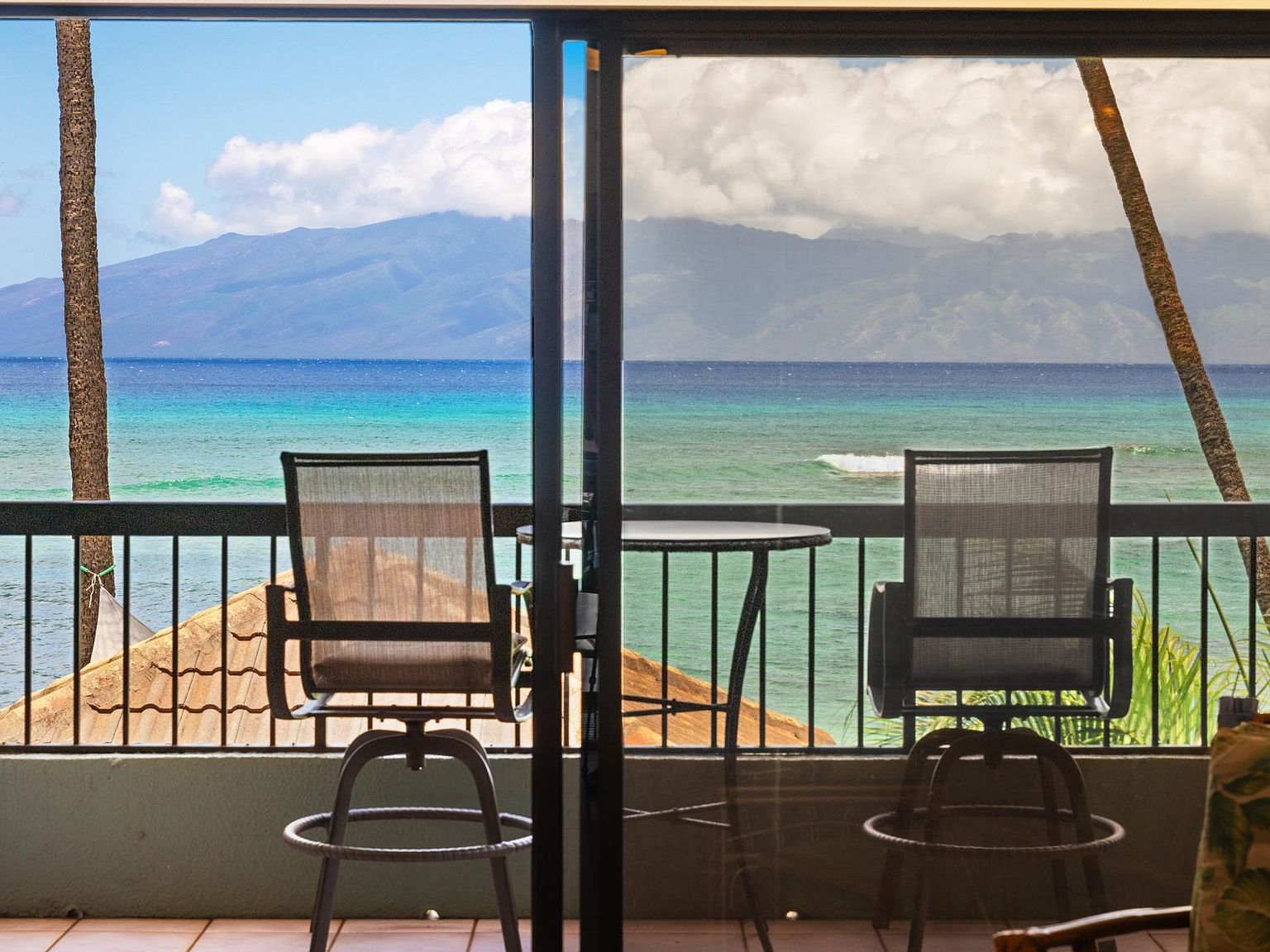 3875 Lower Honoapiilani Rd APT B205 Lahaina, HI 96761 - Thumbnail 2