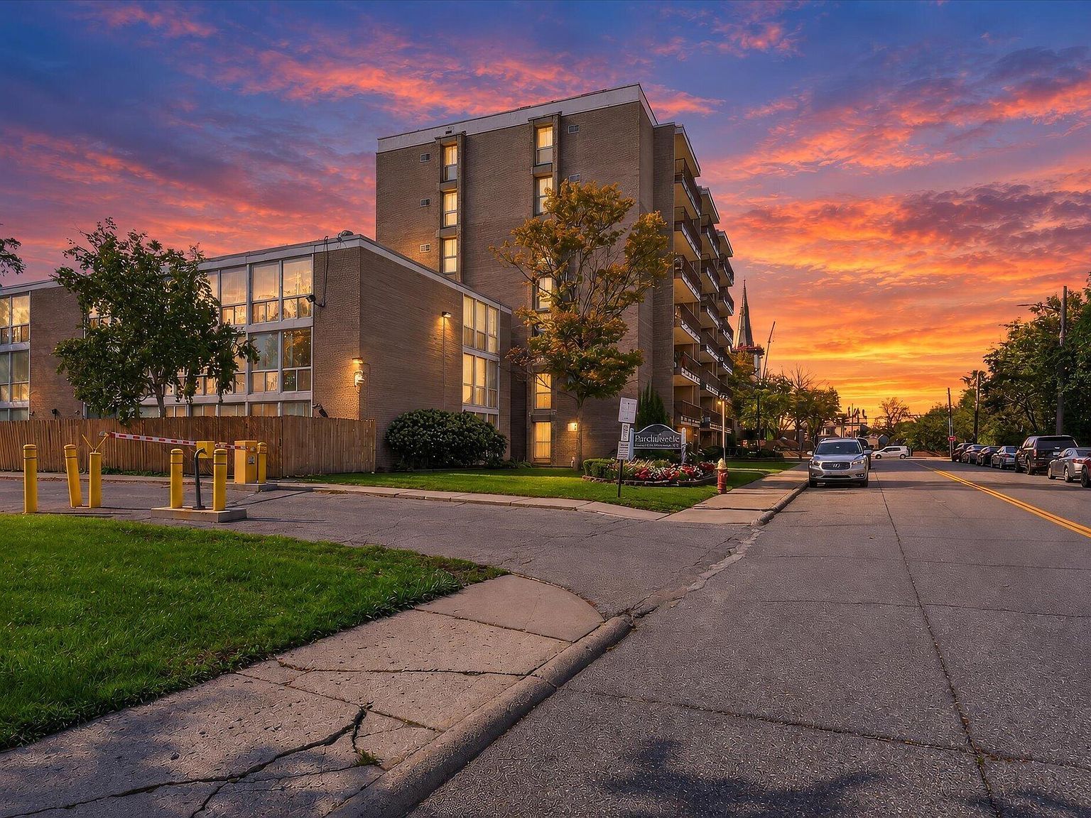 1933 Orleans St Detroit, MI 48207, 48207