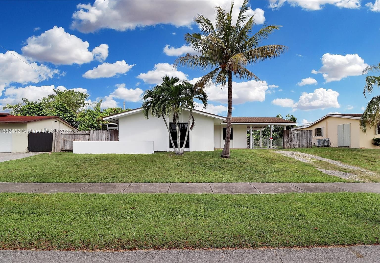 15840 SW 105th Ct Miami, FL 33157 - Thumbnail 2