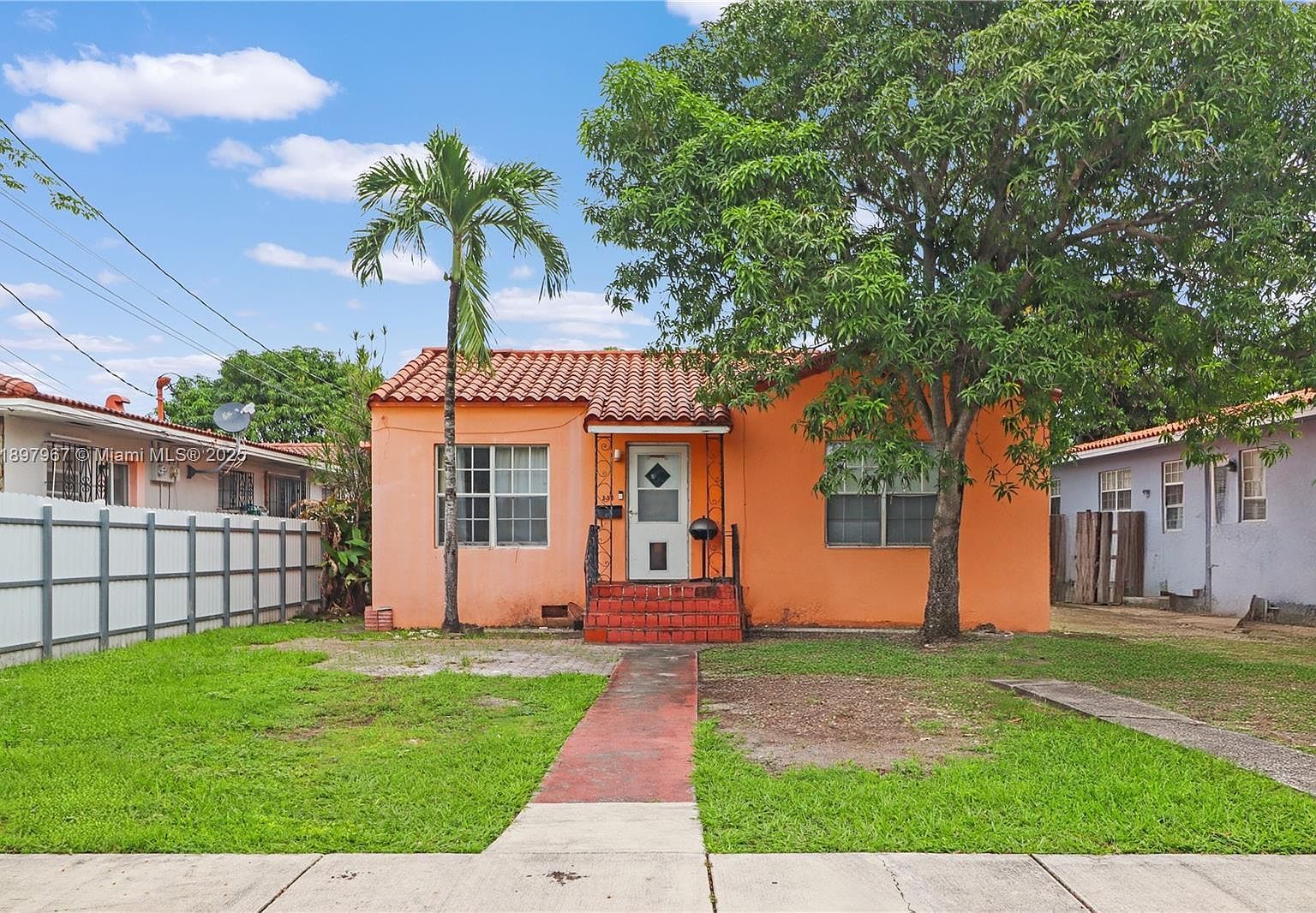 333 SW 30th Ave Miami, FL 33135 - Thumbnail 2